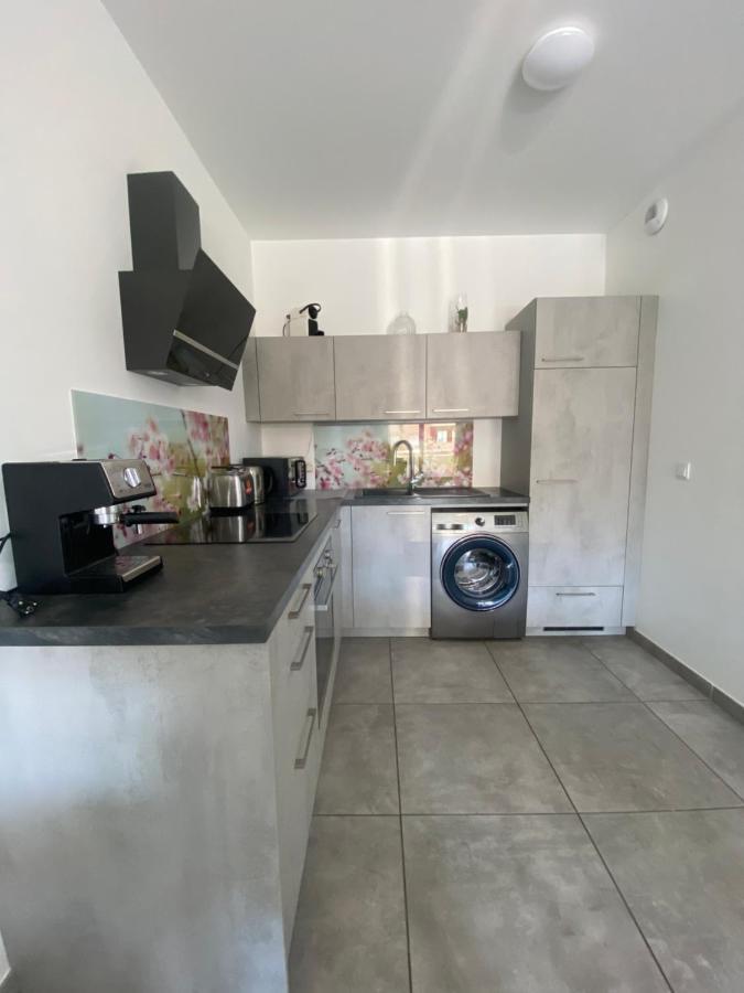 Appartement T2 De Standing Avec Parking A 250 Metres De La Plage, Route Des Sanguinaires, Ajaccio Ajaccio  Buitenkant foto
